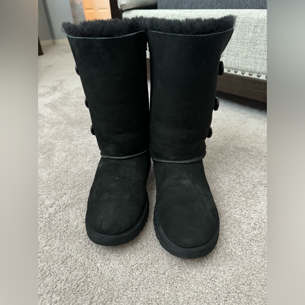 Bailey Button Uggs - image 2